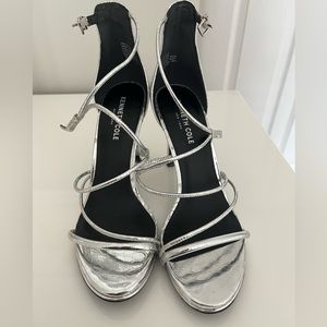 Kenneth Cole “Bryanna” Heel (Size 7.5)